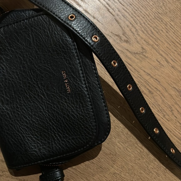 Matt & Nat Black Belt Bag - Picture 5 of 6